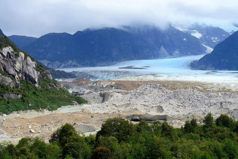 Glacier Exploradores with pebbles moraine