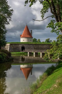 Bishop's castle defence tower