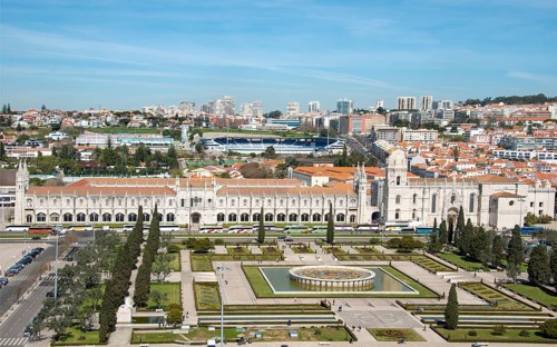 Jardim da Praca do Imperio with fountain and Mosteiro dos Jeronimos from above