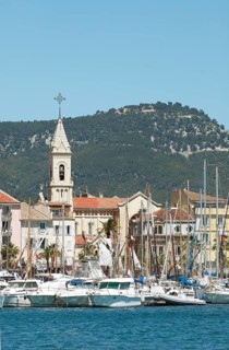 Port or harbour with the Saint-Nazaire church