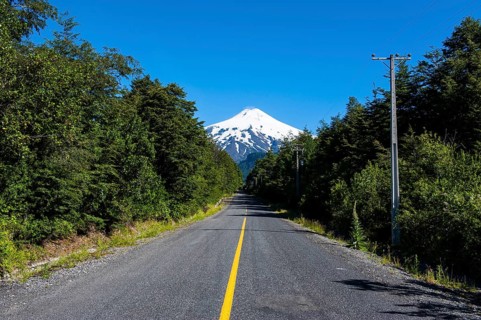Road leading to the snowcapped volcano Villarrica