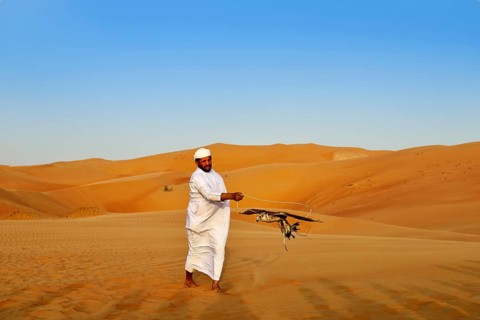 Falconer in the desert luxury hotel Anantara Qasr Al Sarab