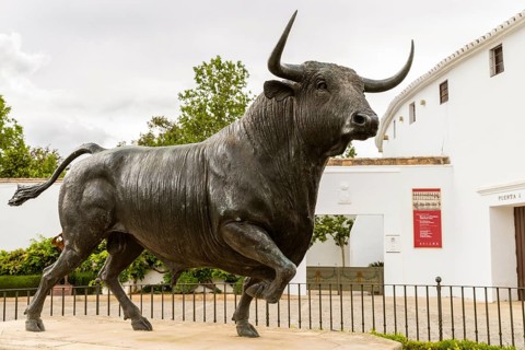 Monument fighting bull