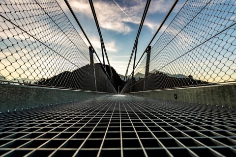 Suspension bridge Highline 179 with Tannheimer Bergen in the background