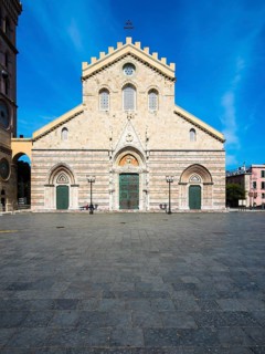Piazza Duomo with cathedral