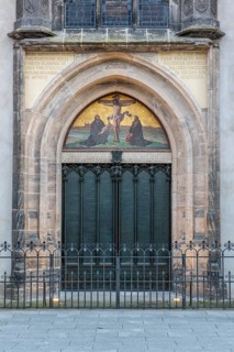 Thesis door at the castle church