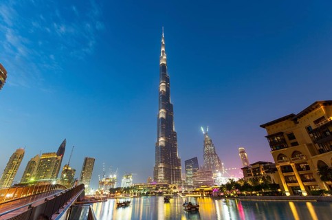 Boats on Burj Khalifa Lake