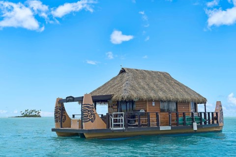 House boat
