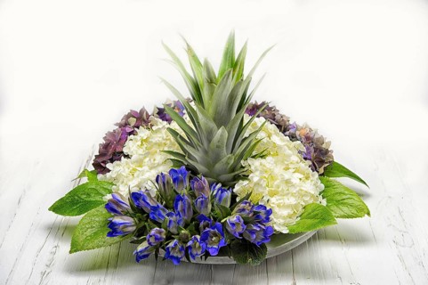 Flower arrangement in bowl