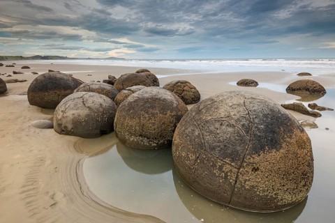 Moeraki Boulders on the beach
