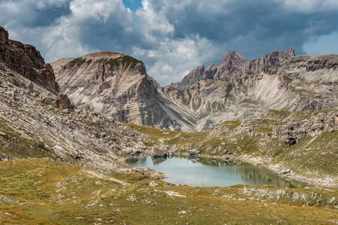 Mountain lake Lech de Crespeina