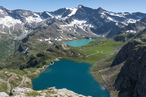Colle del Nivolet pass road