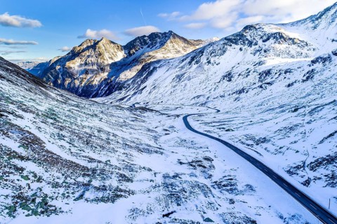 Pass road