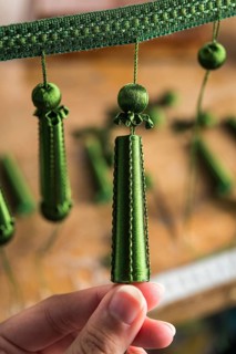 Passementerie maker