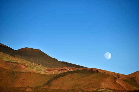 Moonrise above Pico Viejo