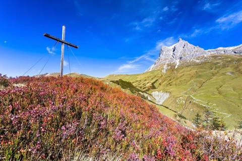 Peace cross on the Simmel