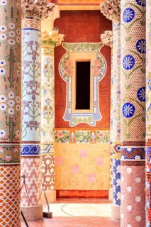 Window with columns on balcony of Palau de la Musica