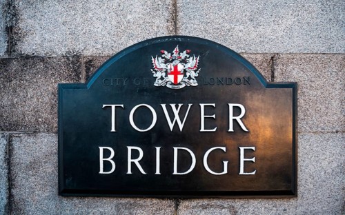 Sign with the inscription Tower Bridge