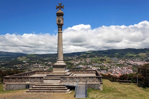 Column monument on Monte Brasil