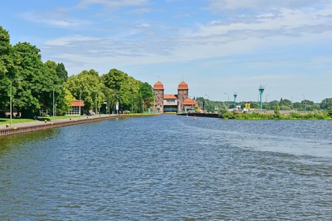 Channel and Obergate of the Schachtschleuse