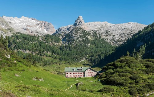 Mountain hut Karlingerhaus