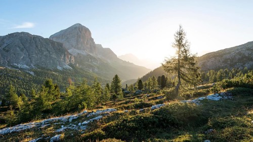 Sunrise in front of the peaks of Col dei Bos and Tofane