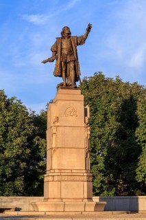 Monument Christopher Columbus