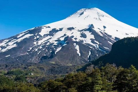 Snowcapped volcano Villarrica
