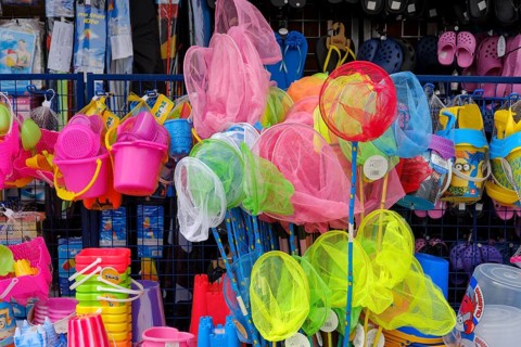 Sale of beach utensils for children
