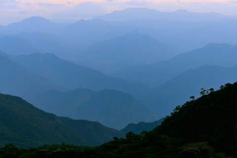 Mountain ranges of the Cordillera Oriental