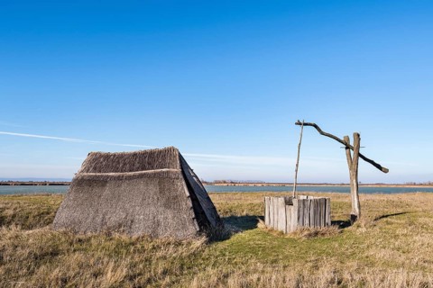 Old draw well at Darscho-Lacke