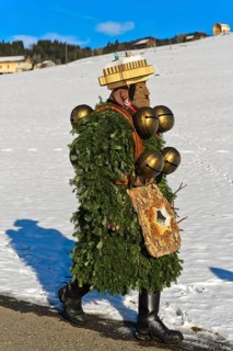Naturchlaus goes from house to house on New Year's Eve Urnasch