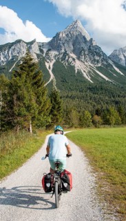Cyclist with mountain bike