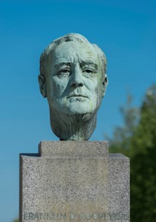 Bronze bust of Franklin D. Roosevelt