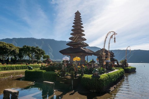 Buddhist water temple Pura Ulun Danu Bratan
