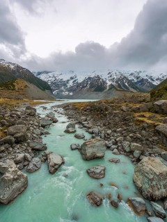 Hooker River flows from Lake Mueller