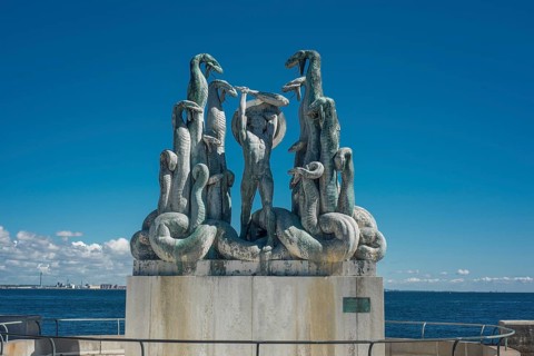 Sculpture of Heracles and the Hydra