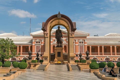 Statue of King Rama IV in front of Saranrom Palace