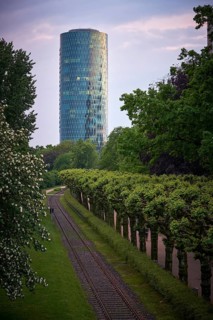 Westhafentower