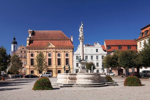 Karlsplatz with Marienbrunnen