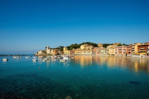 Townscape with harbour in Baia del Silenzio