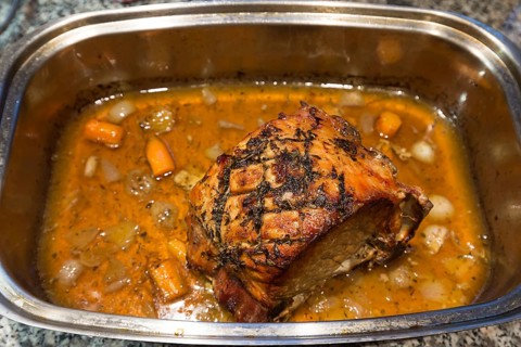 Organic pork shoulder with crust