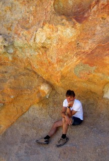 Man sits thoughtfully in Montana Amarilla