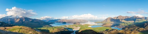 View on Lake Wanaka and mountains
