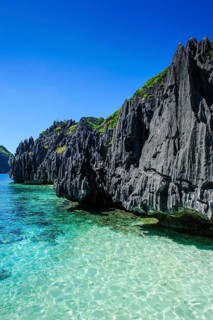 Crystal clear water with limestones