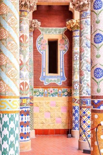 Window with columns on balcony of Palau de la Musica