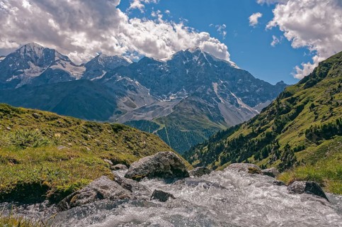Mountain creek in front of the Ortlermassiv