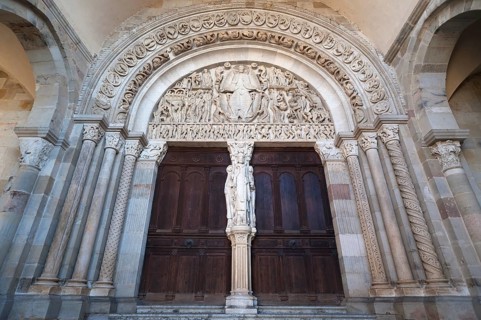Romanesque tympanum