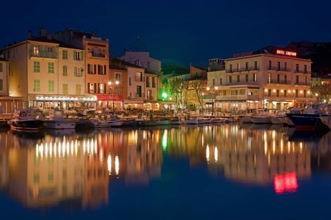 Port de Cassis harbour by night