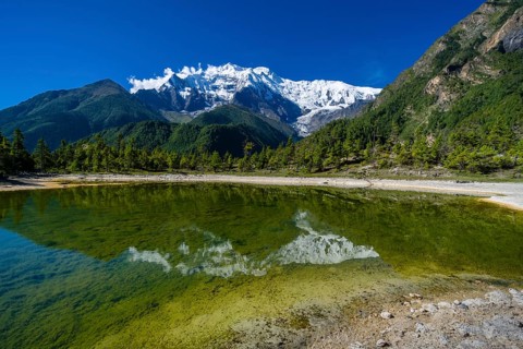 Snowcapped mountain Annapurna 2